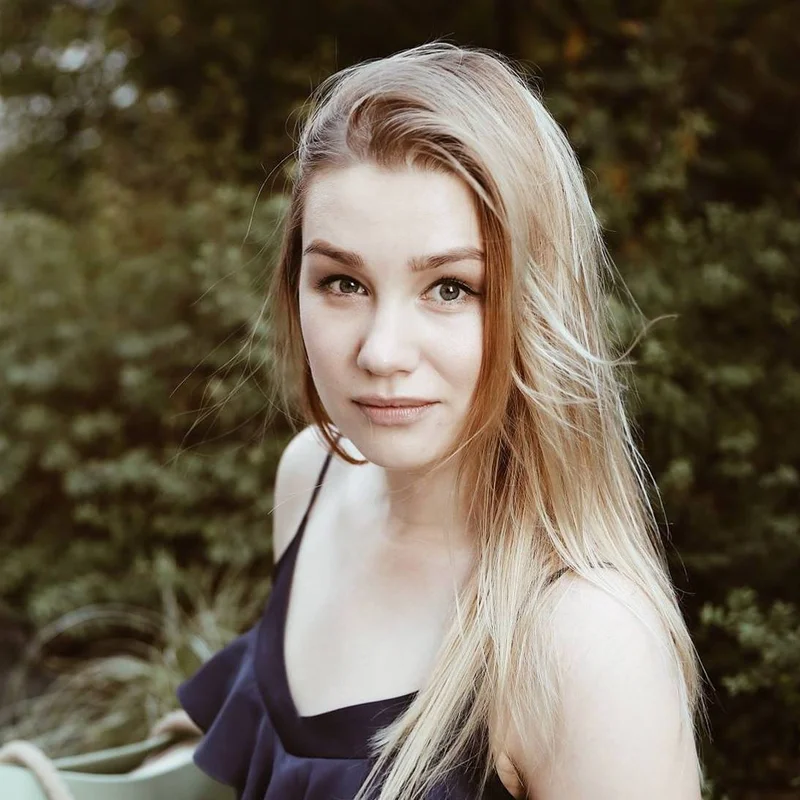 Елена Наумова