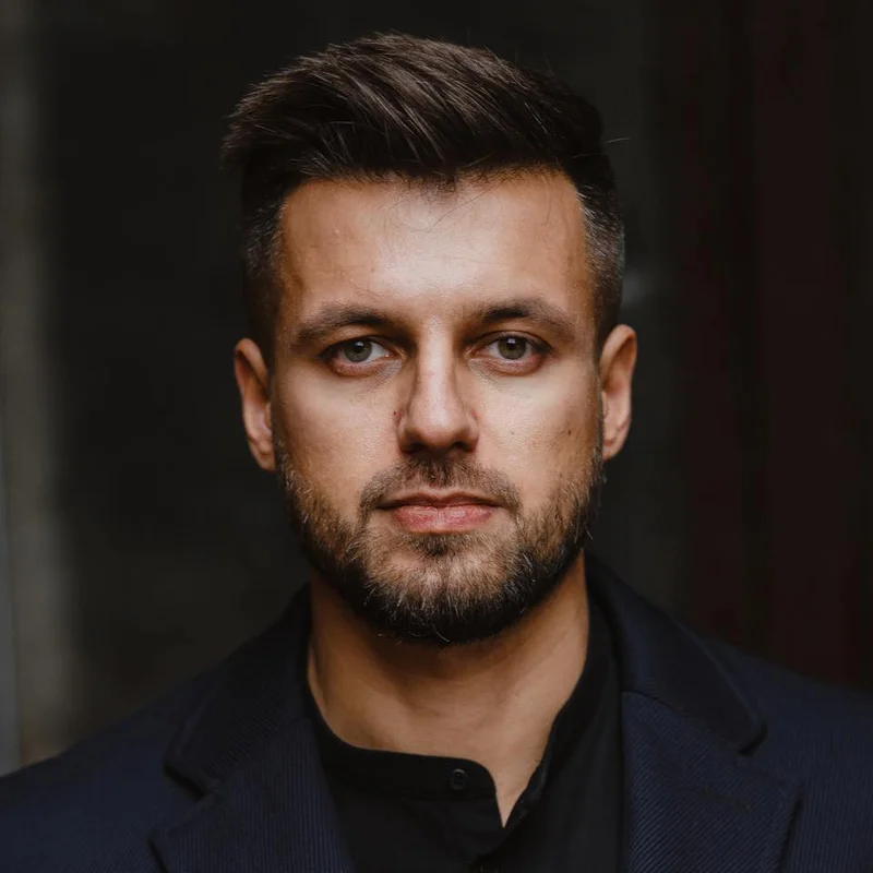 Андрей Бузина