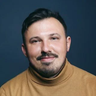 Максим Яхонтов